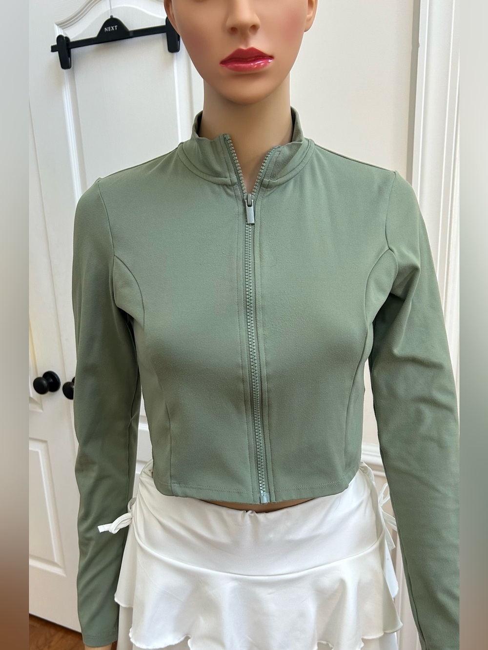 Cropped Zip-Front Women's top - Sage Green